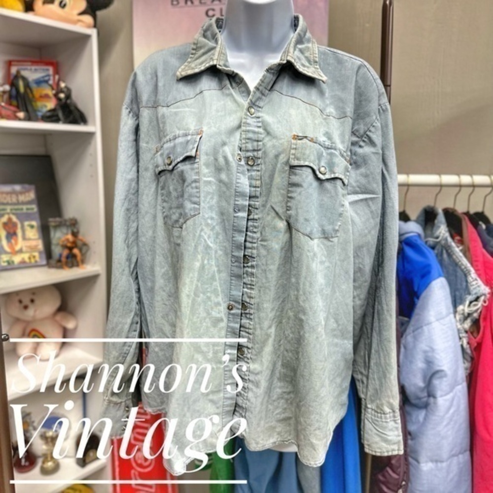 Lariat VNTG made in Hong Kong destroyed sz 17 denim shirt A24